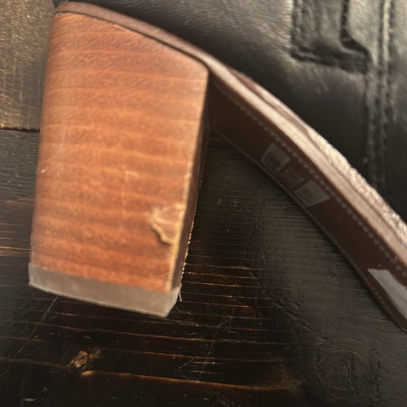 Toms ankle boots with zipper. Black, with brown heel, size 7.5 - Picture 6 of 6